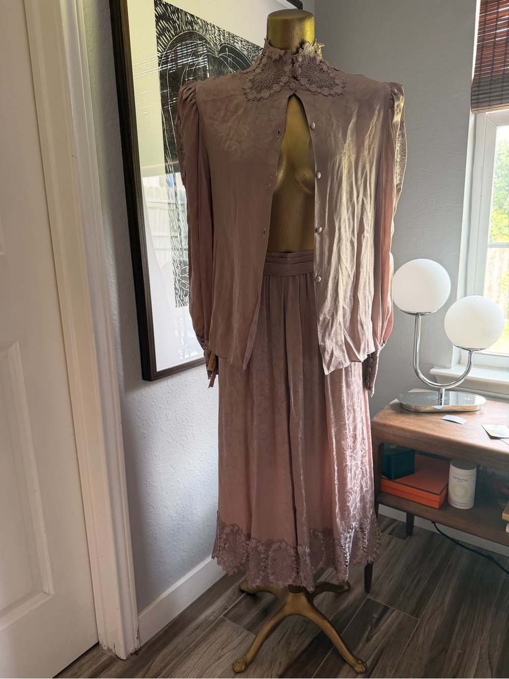 Women's Dusty Rose Lace-Trim Midi Skirt